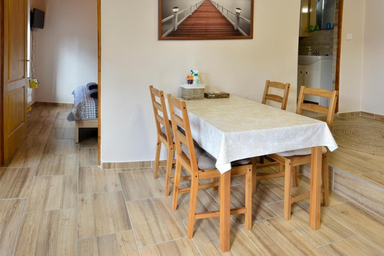 Demetrovics Udvarhaz Erlau Exterior foto