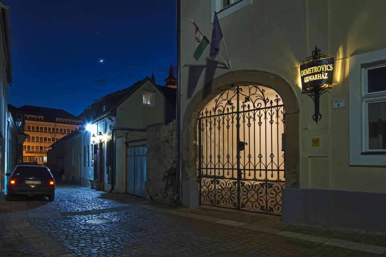 Demetrovics Udvarhaz Erlau Exterior foto