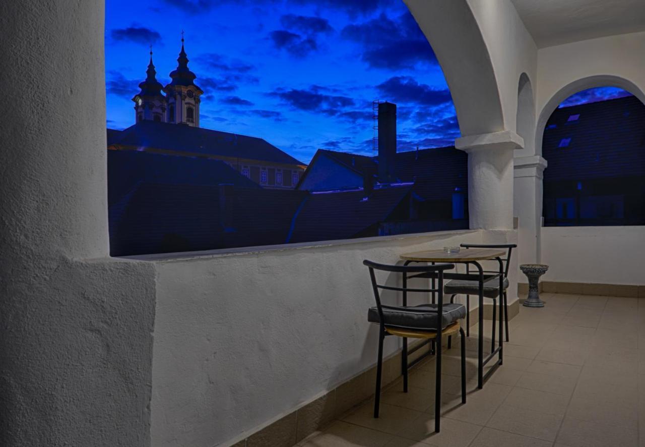 Demetrovics Udvarhaz Erlau Exterior foto