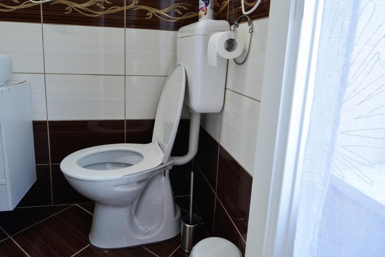 Demetrovics Udvarhaz Erlau Exterior foto