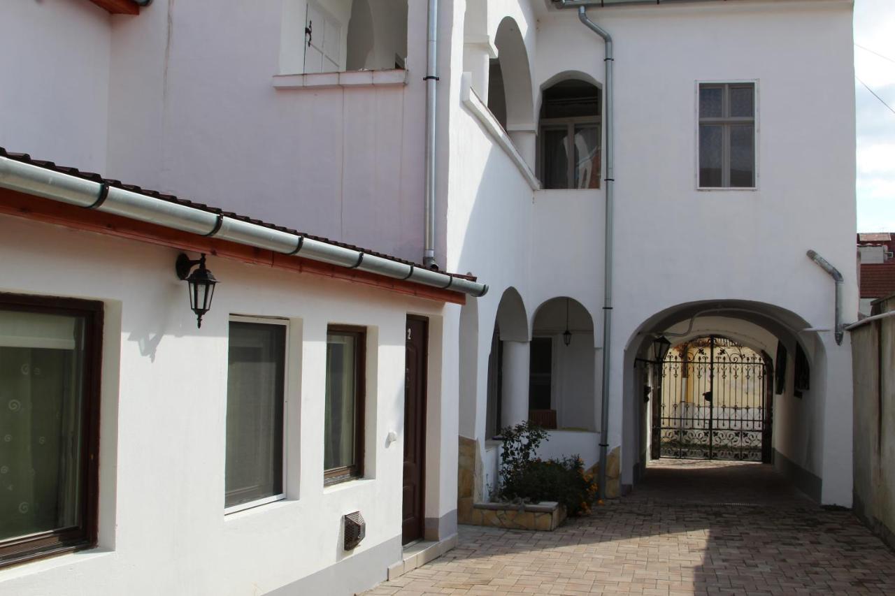 Demetrovics Udvarhaz Erlau Exterior foto
