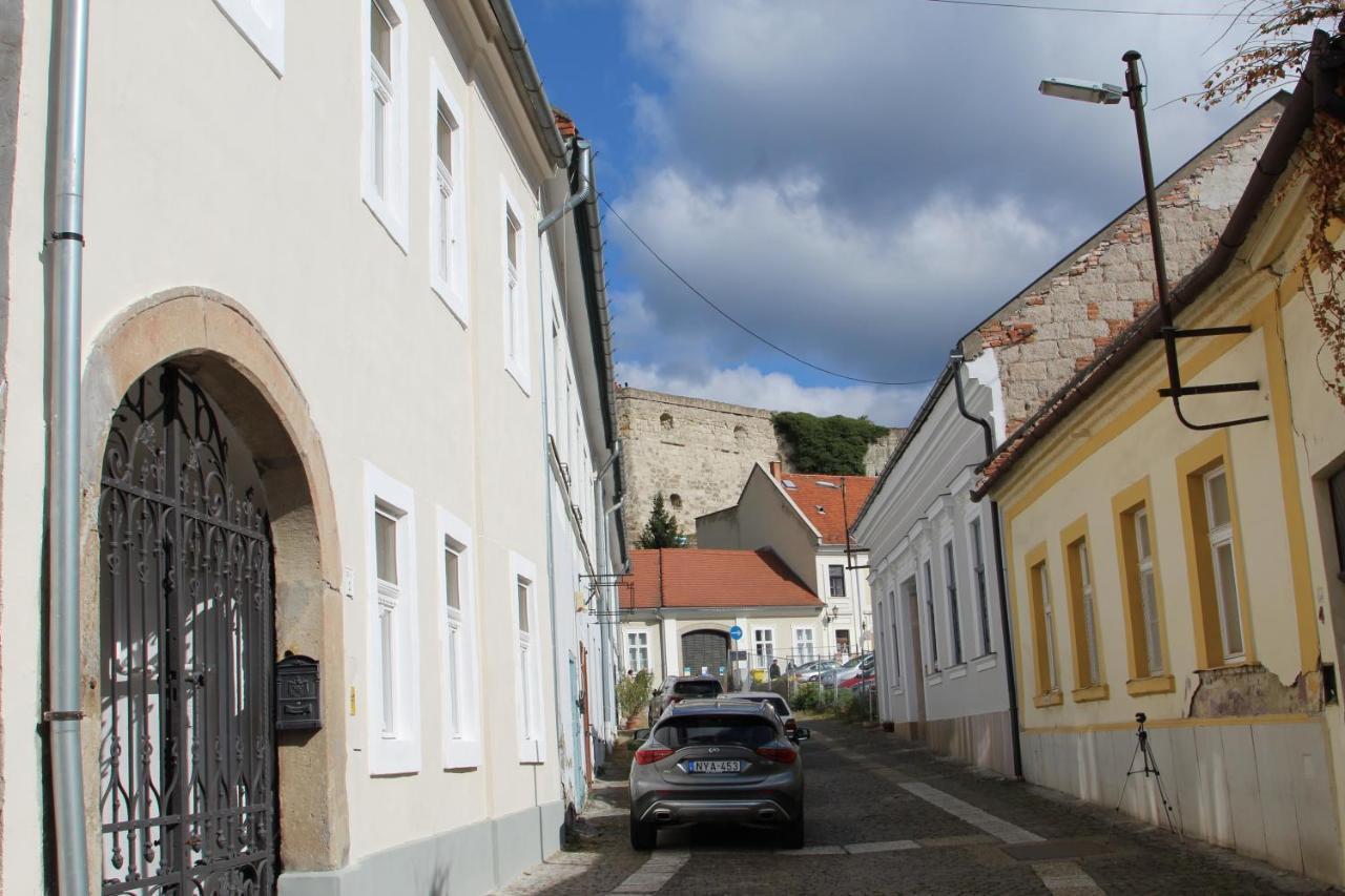 Demetrovics Udvarhaz Erlau Exterior foto