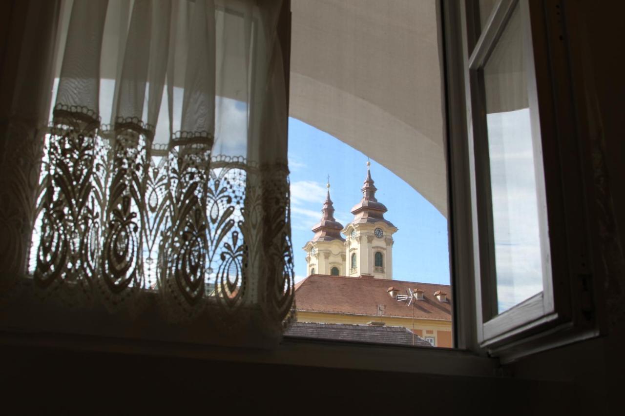 Demetrovics Udvarhaz Erlau Exterior foto
